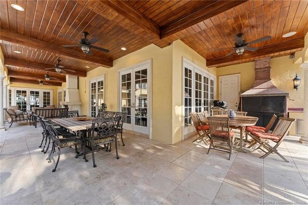 Dining room, Exterior, Fireplace, Recessed Lighting, Wooden Beams, Wooden Ceilings