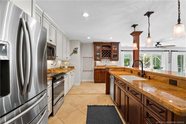 Interior, Kitchen, Pendant Lights, Recessed Lighting, Stainless Steel Appliances
