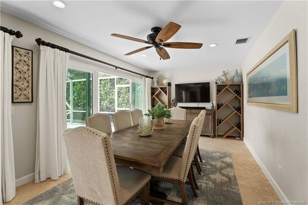 Dining room, Interior, Recessed Lighting
