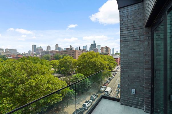 Exterior, Other, Skyline