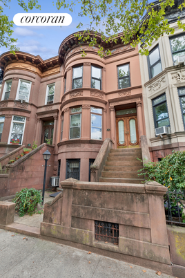 Exterior, Facade, Brownstone