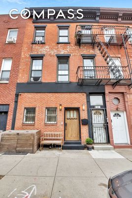 Exterior, Facade, Brick Facade, Rowhouse
