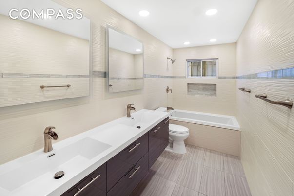 Bathroom, Dual Sink Vanities, Interior, Recessed Lighting