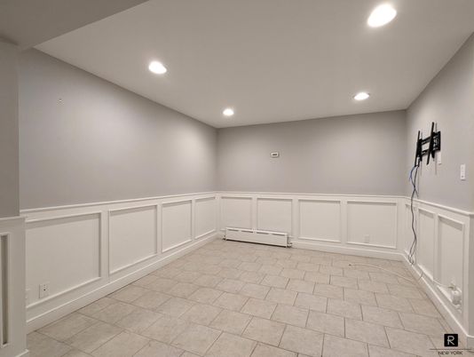 Empty room, Interior, Recessed Lighting