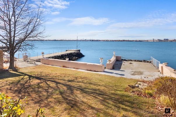 Exterior, Water