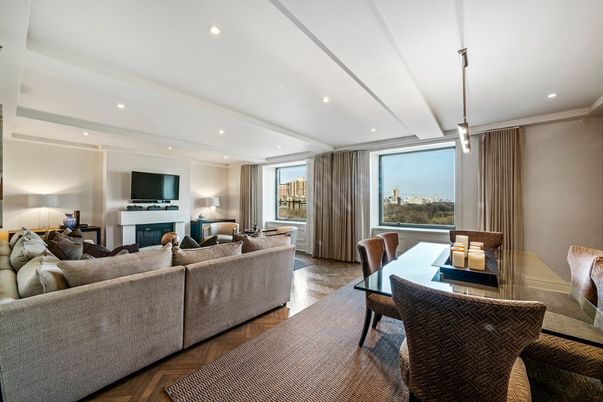 Fireplace, Interior, Living room, Pendant Lights, Recessed Lighting, Wood Texture Flooring