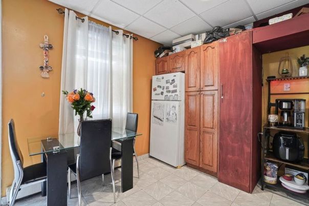 Dining room, Interior