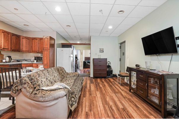 Interior, Kitchen, Recessed Lighting, Wood Texture Flooring