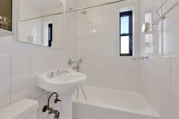 DE Listing image placeholder