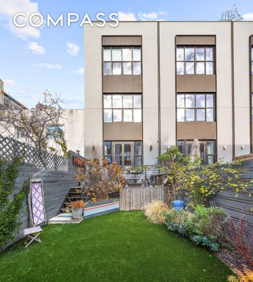 Backyard, Exterior, Facade, Rowhouse
