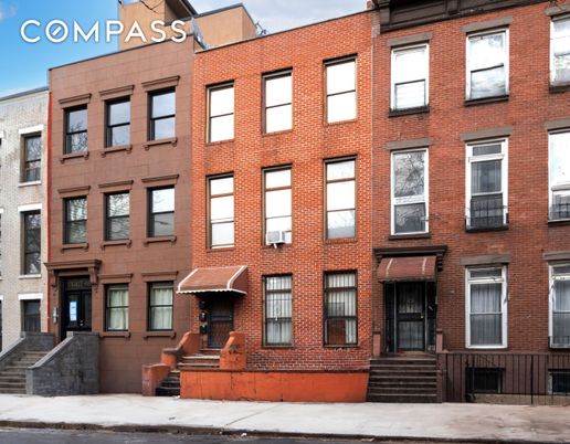Exterior, Facade, Brick Facade, Rowhouse
