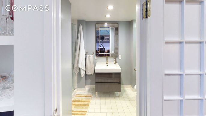 Bathroom, Interior, Recessed Lighting