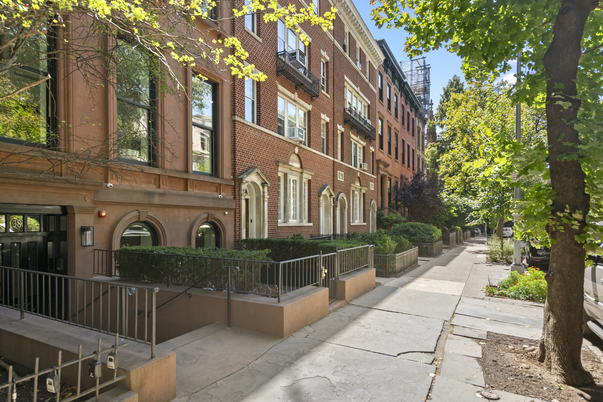Exterior, Facade, Brick Facade, Rowhouse