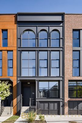 Exterior, Facade, Rowhouse