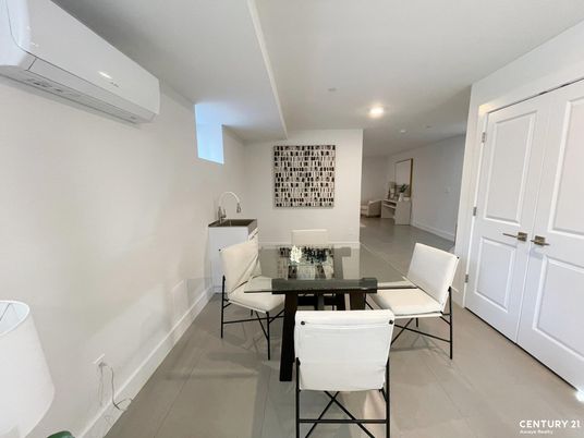 Dining room, Interior, Recessed Lighting