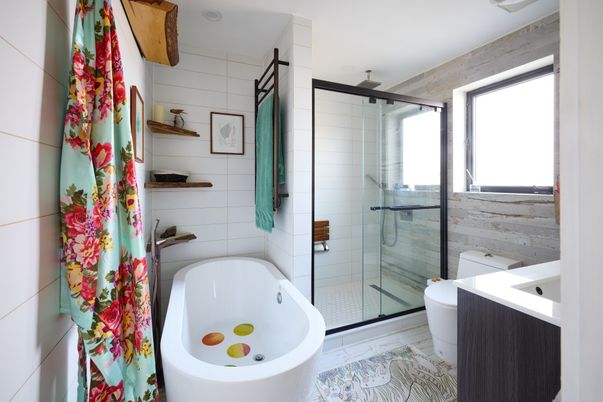 Bathroom, Free Standing Baths, Glass Shower, Interior
