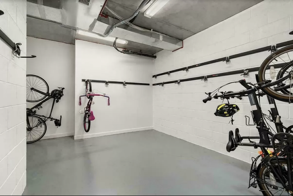 Garage, Interior