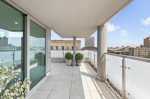 DE Listing image placeholder