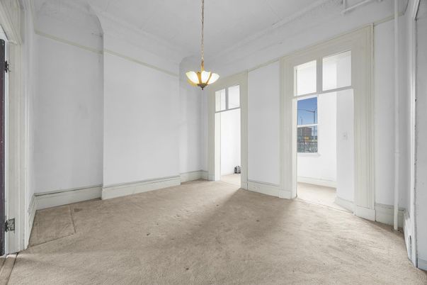 Empty room, Interior, Pendant Lights