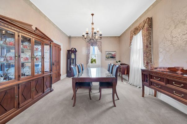 Chandelier, Dining room, Interior