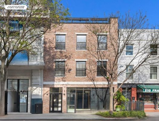 Exterior, Facade, Brick Facade, Rowhouse
