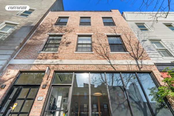 Exterior, Facade, Brick Facade, Rowhouse