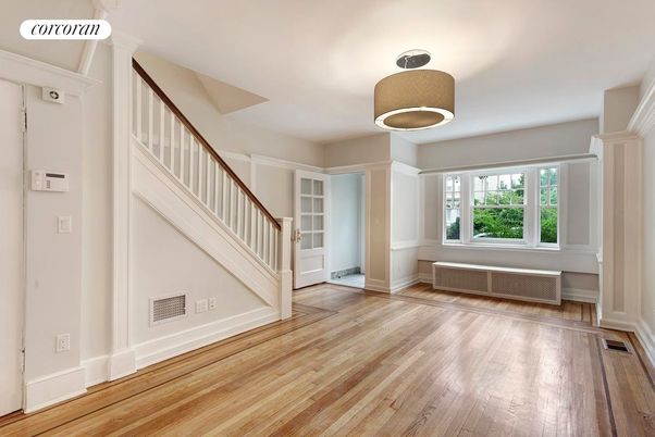 Interior, Pendant Lights, Wood Texture Flooring