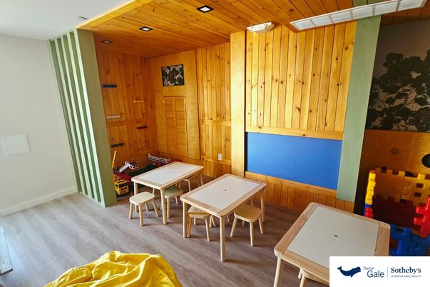Interior, Recessed Lighting, Wooden Ceilings, Wood Texture Flooring, Wooden Walls