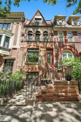 Exterior, Facade, Brick Facade, Rowhouse