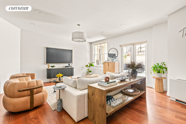 Interior, Living room, Pendant Lights, Recessed Lighting, Wood Texture Flooring