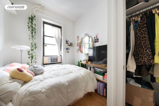 Bedroom, Interior, Pendant Lights, Wood Texture Flooring