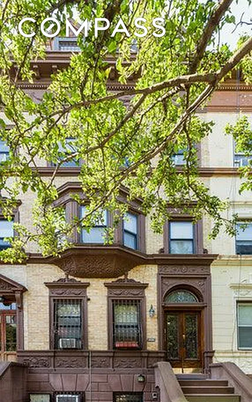 Exterior, Facade, Brownstone