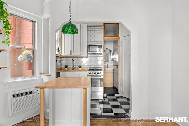 Interior, Kitchen, Pendant Lights, Wood Texture Flooring