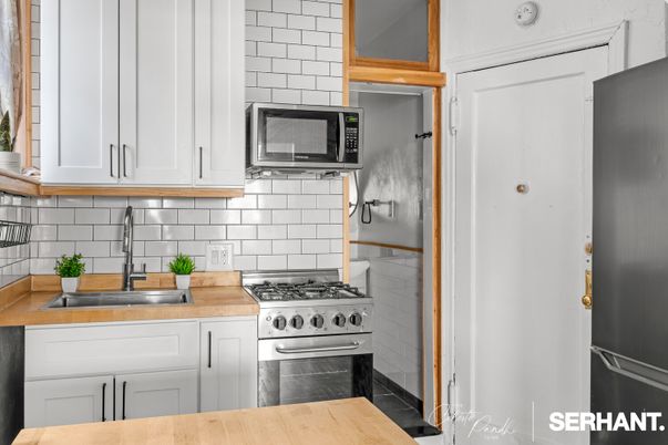 Interior, Kitchen, Stainless Steel Appliances