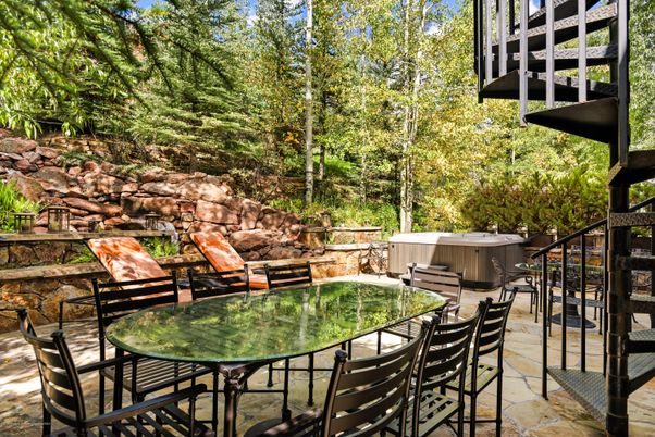 Exterior, Hot Tub