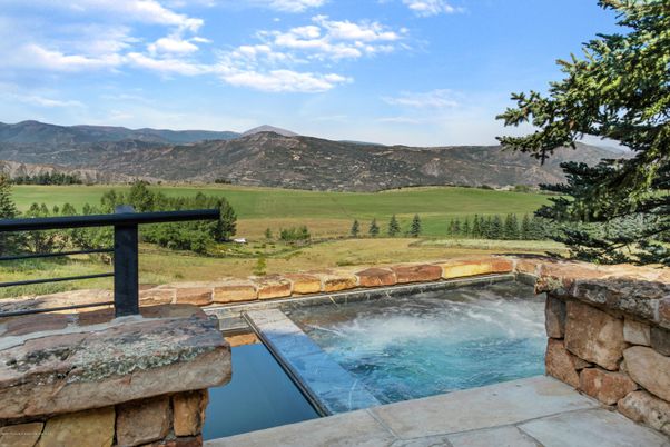 Exterior, Pool, Other