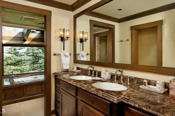Bathroom, Dual Sink Vanities, Interior, Recessed Lighting