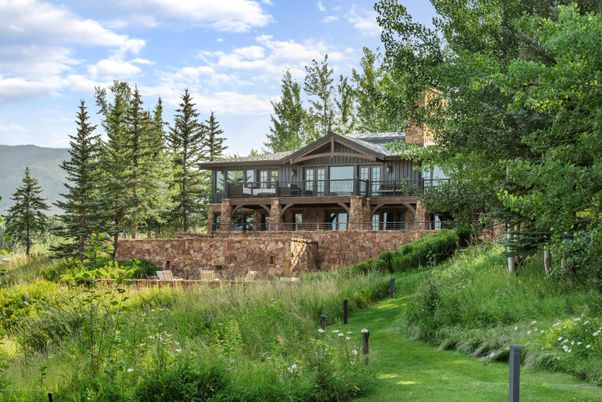 Backyard, Exterior, Facade, Log Home