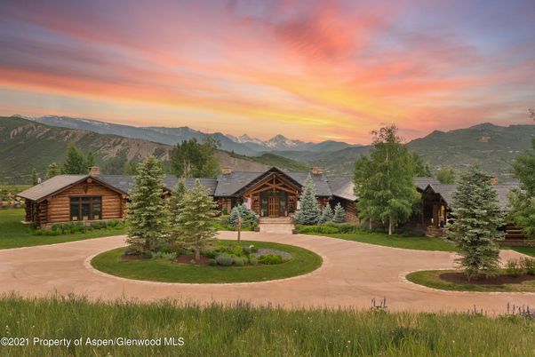 Backyard, Exterior, Facade, Log Home