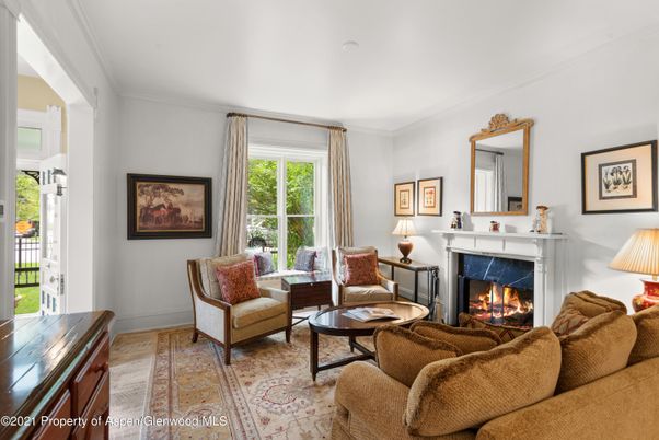 Fireplace, Interior, Living room