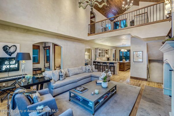 Interior, Kitchen, Living room, Pendant Lights, Recessed Lighting, Wooden Ceilings, Wood Texture Flooring