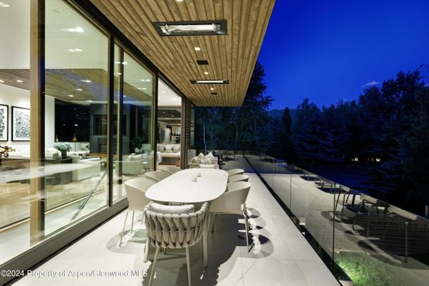 Exterior, Recessed Lighting