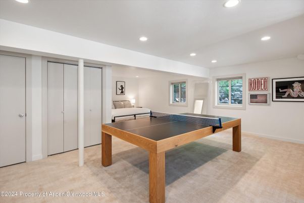 Bedroom, Game Room, Interior, Recessed Lighting