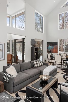 Dining room, Interior, Living room, Pendant Lights, Recessed Lighting