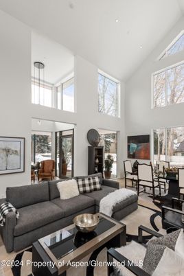 Dining room, Interior, Living room, Pendant Lights, Recessed Lighting
