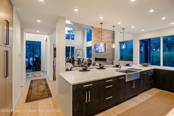 Fireplace, Interior, Kitchen, Pendant Lights, Recessed Lighting, Wood Texture Flooring
