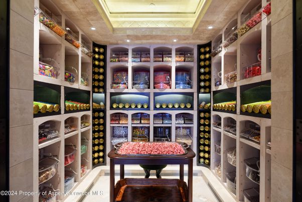 Interior, Recessed Lighting, Wine Storage