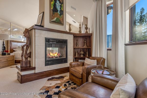 Fireplace, Interior, Living room, Recessed Lighting