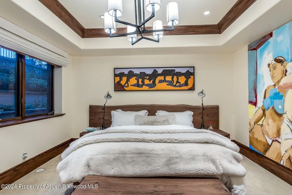 Bedroom, Chandelier, Interior, Pendant Lights, Recessed Lighting