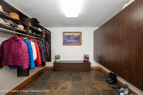 Interior, Walk-in Closets
